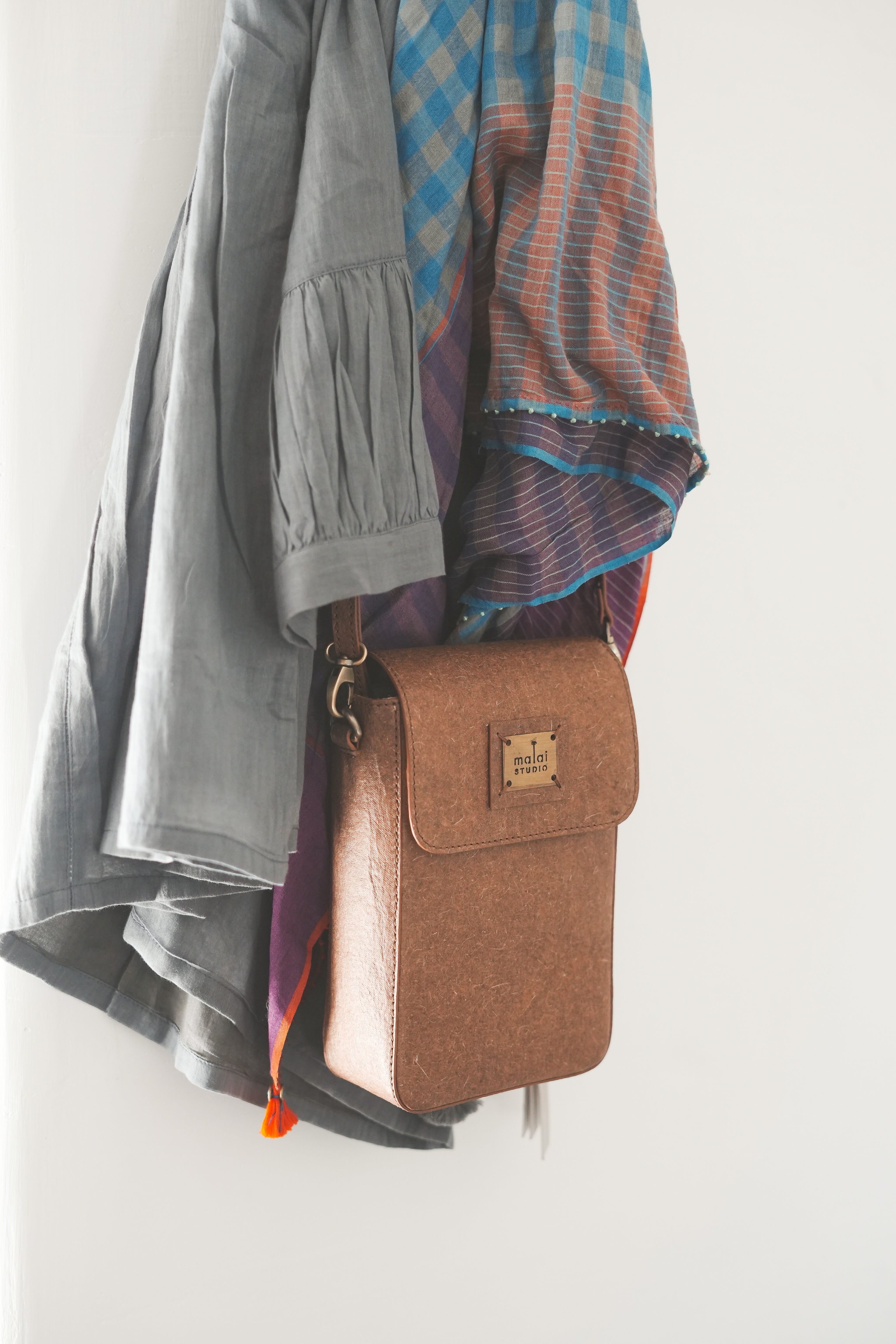 Unisex crossbody bag