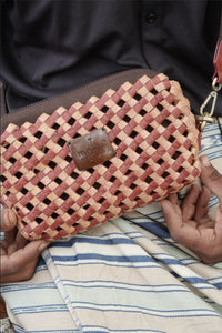 Koodai crossbody pouch