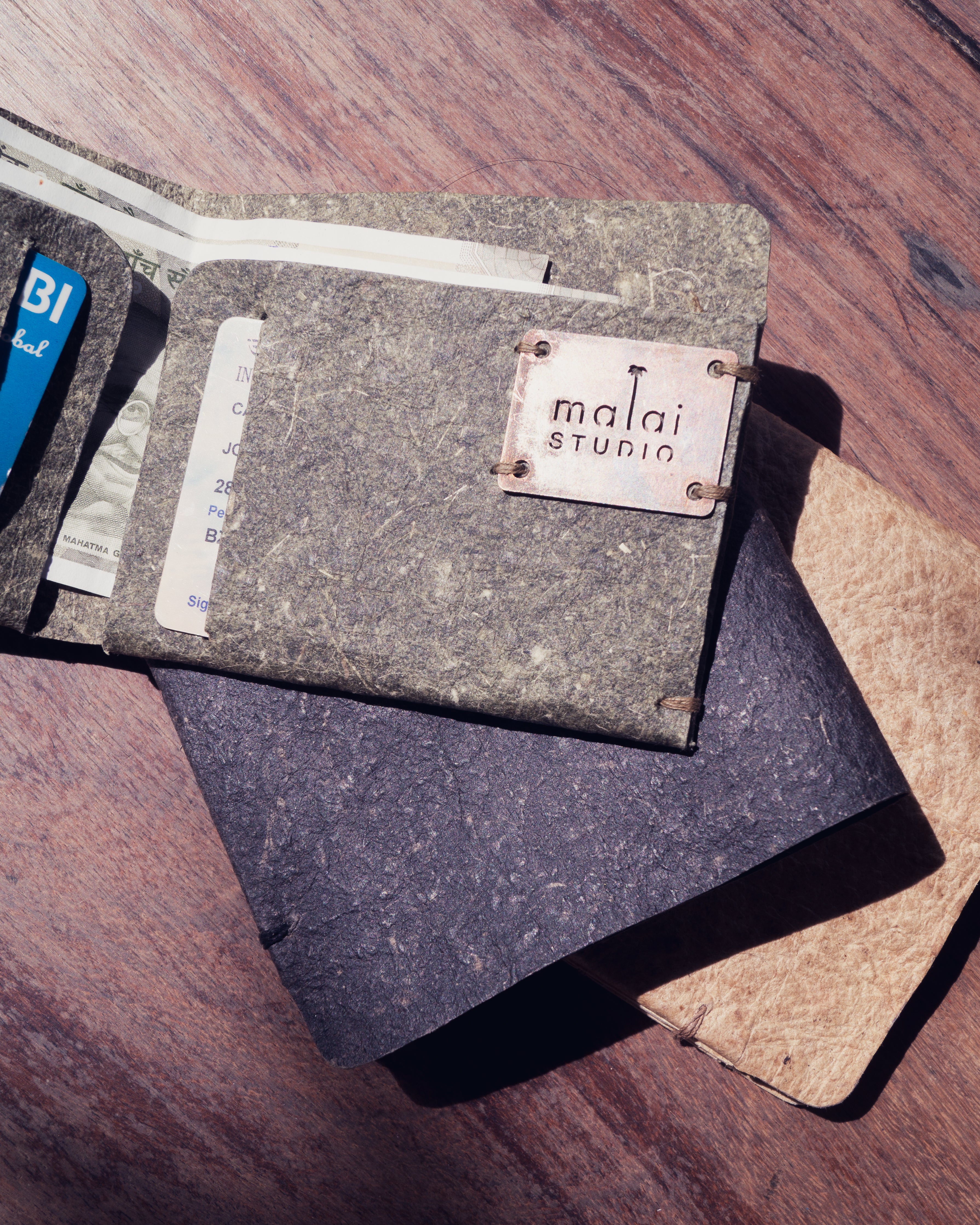 Folded unisex wallet